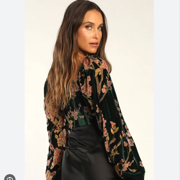 Lulu's Black Floral Bodysuit - Picture 2 of 7